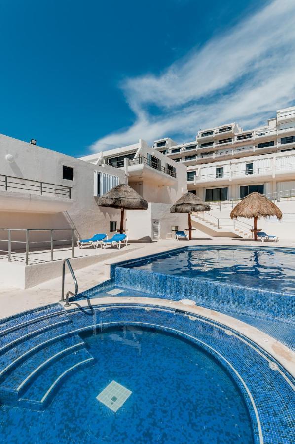 HotelZone L17 Beach Access Cancún Exterior foto